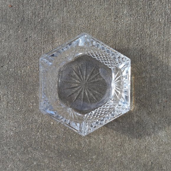 Galway Crystal Cut Hexagonal 3-Well Ashtray 7" - Picture 6 of 12